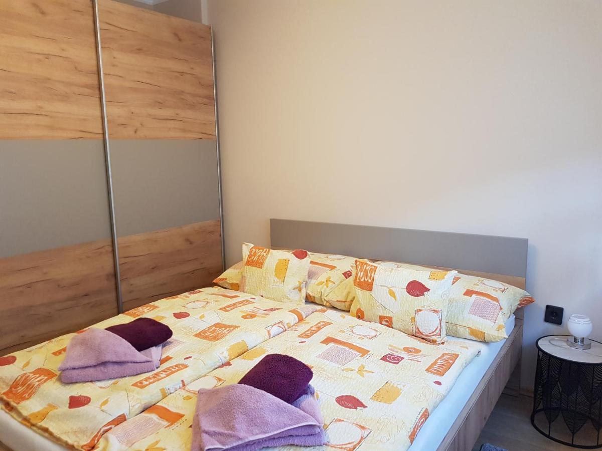 Henrietta Apartman